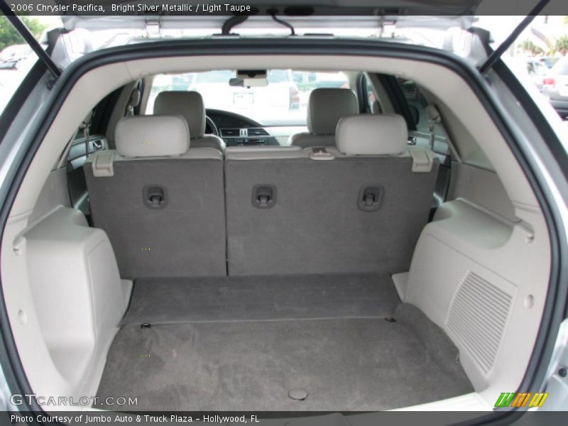 Bright Silver Metallic / Light Taupe 2006 Chrysler Pacifica
