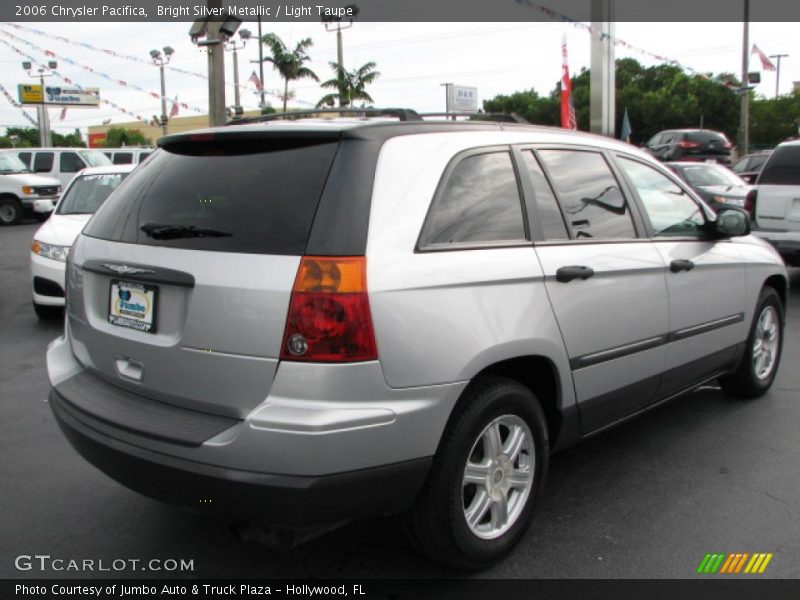 Bright Silver Metallic / Light Taupe 2006 Chrysler Pacifica