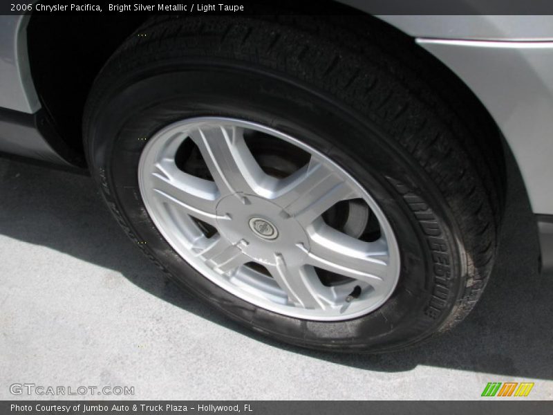 Bright Silver Metallic / Light Taupe 2006 Chrysler Pacifica