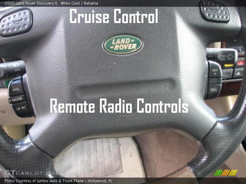 White Gold / Bahama 2000 Land Rover Discovery II