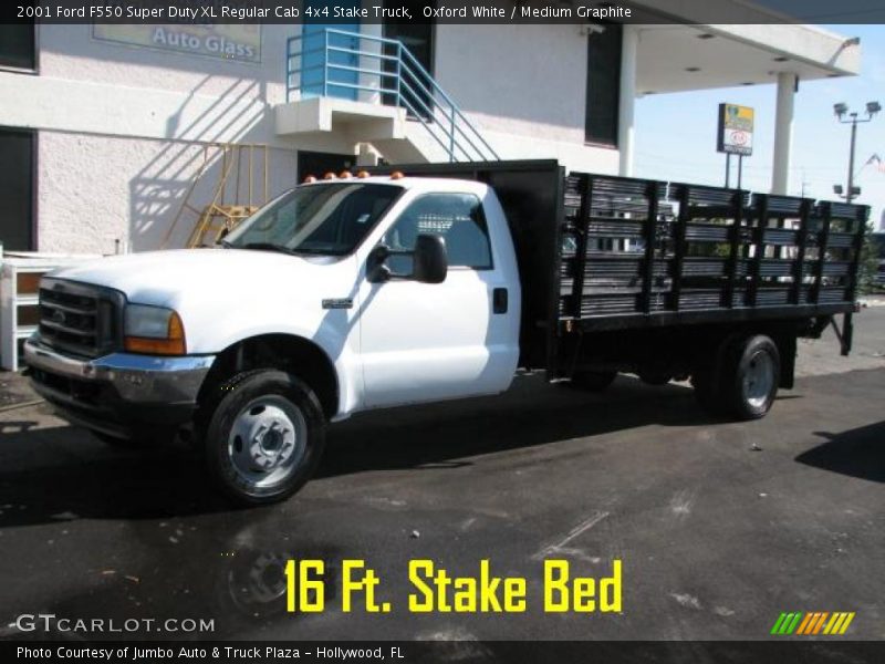Oxford White / Medium Graphite 2001 Ford F550 Super Duty XL Regular Cab 4x4 Stake Truck