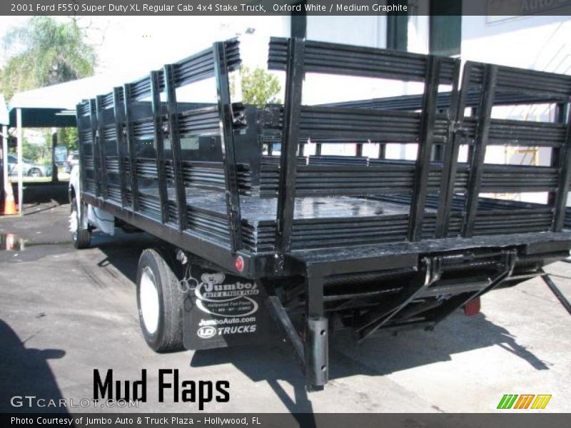 Oxford White / Medium Graphite 2001 Ford F550 Super Duty XL Regular Cab 4x4 Stake Truck