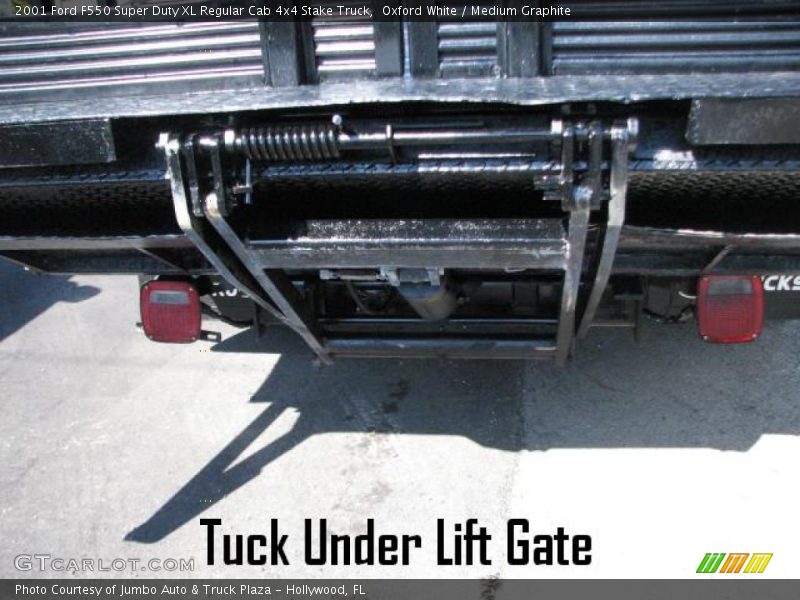 Oxford White / Medium Graphite 2001 Ford F550 Super Duty XL Regular Cab 4x4 Stake Truck