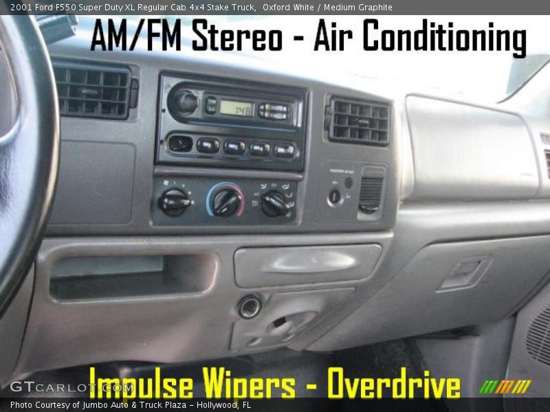Oxford White / Medium Graphite 2001 Ford F550 Super Duty XL Regular Cab 4x4 Stake Truck