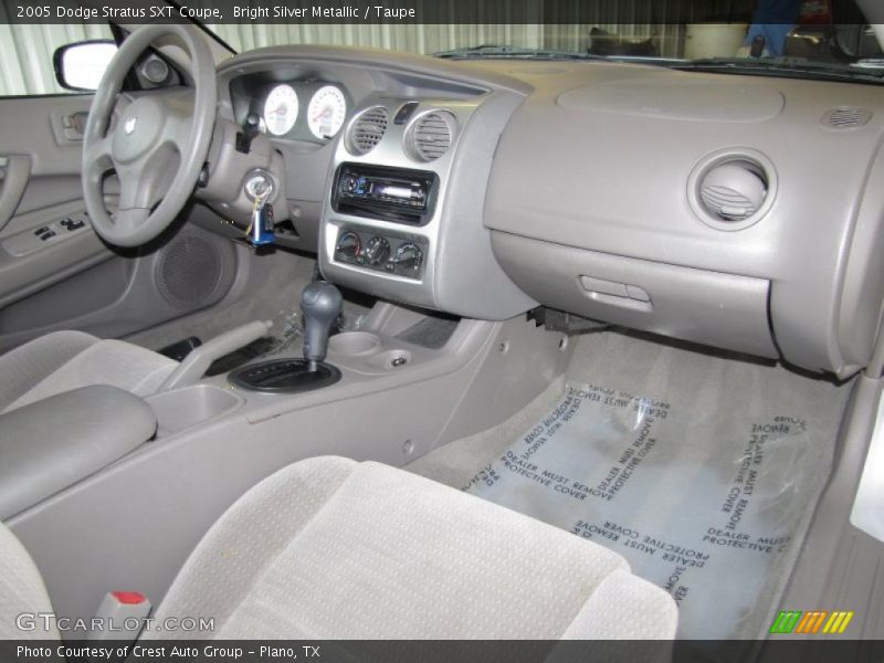 Dashboard of 2005 Stratus SXT Coupe