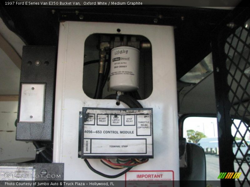 Oxford White / Medium Graphite 1997 Ford E Series Van E350 Bucket Van