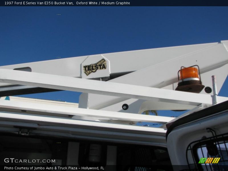 Oxford White / Medium Graphite 1997 Ford E Series Van E350 Bucket Van