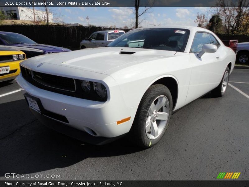 Stone White / Dark Slate Gray 2010 Dodge Challenger SE