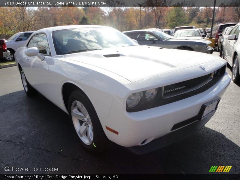 Stone White / Dark Slate Gray 2010 Dodge Challenger SE