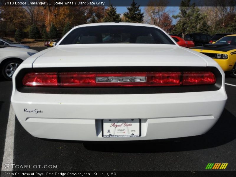 Stone White / Dark Slate Gray 2010 Dodge Challenger SE