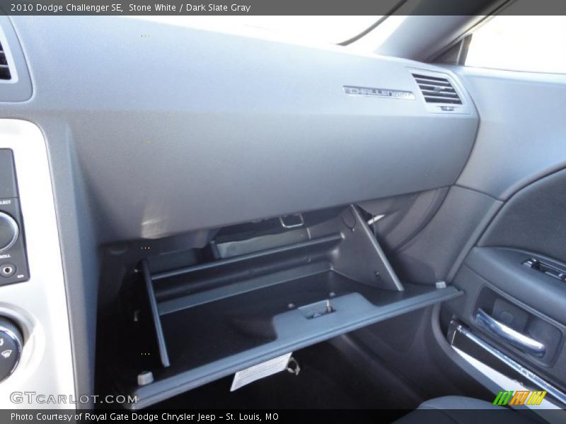 Stone White / Dark Slate Gray 2010 Dodge Challenger SE