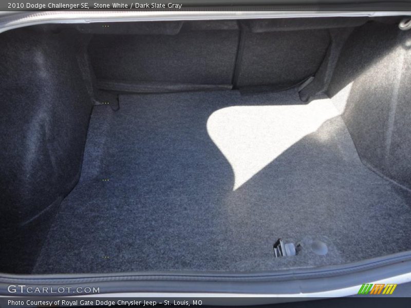 Stone White / Dark Slate Gray 2010 Dodge Challenger SE