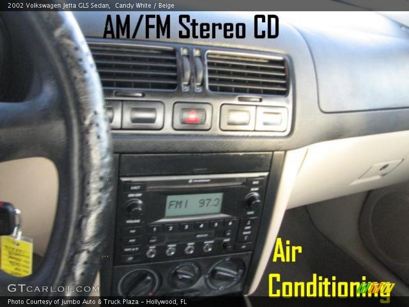 Candy White / Beige 2002 Volkswagen Jetta GLS Sedan