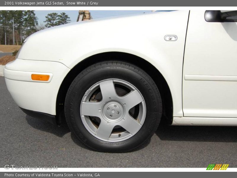 Snow White / Grey 2001 Volkswagen Jetta GLS Sedan