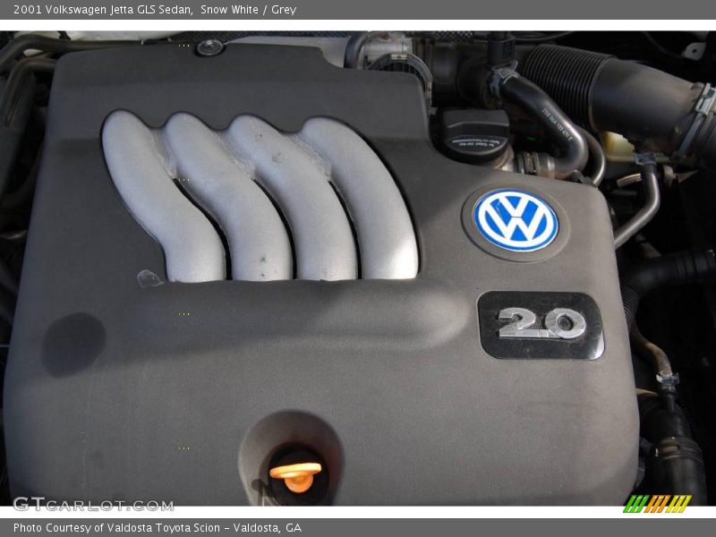Snow White / Grey 2001 Volkswagen Jetta GLS Sedan