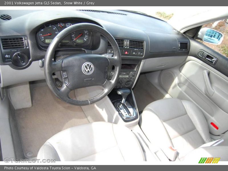 Snow White / Grey 2001 Volkswagen Jetta GLS Sedan