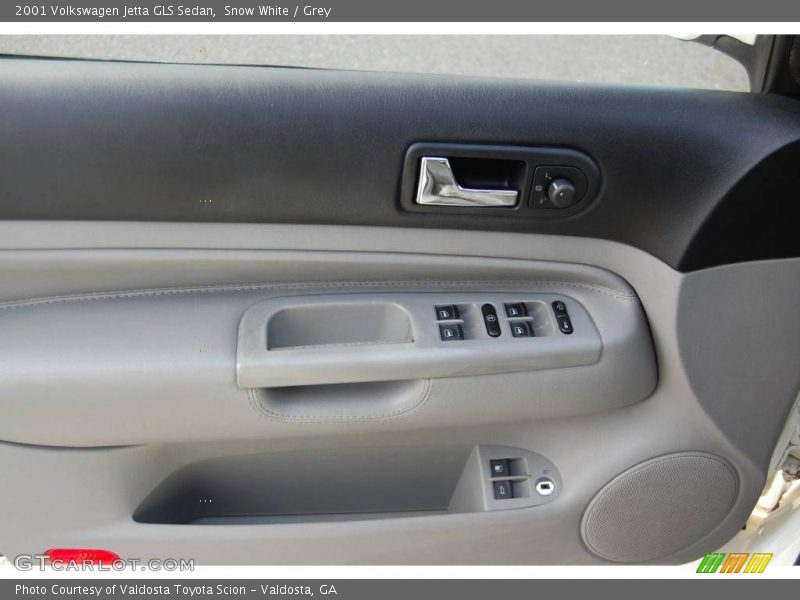 Snow White / Grey 2001 Volkswagen Jetta GLS Sedan