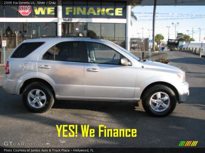 Silver / Gray 2006 Kia Sorento LX