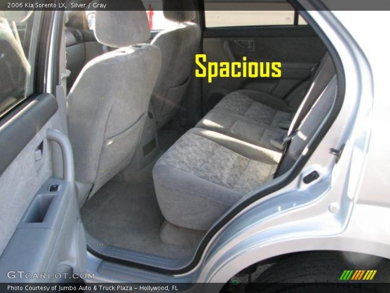 Silver / Gray 2006 Kia Sorento LX