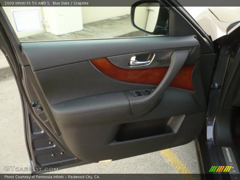 Door Panel of 2009 FX 50 AWD S