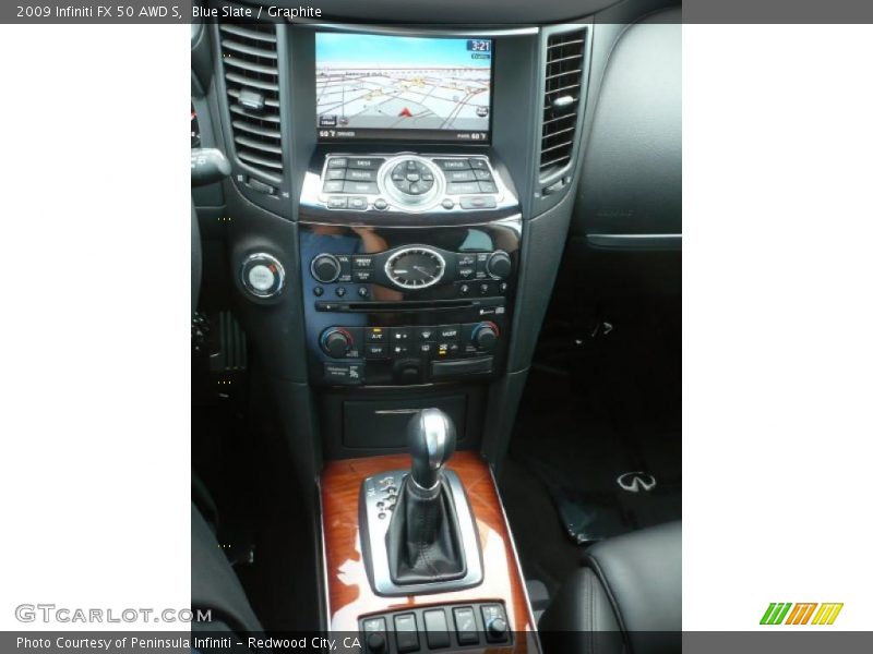 Controls of 2009 FX 50 AWD S