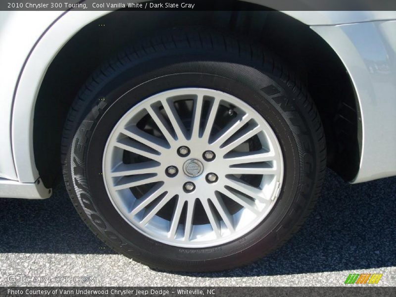 Cool Vanilla White / Dark Slate Gray 2010 Chrysler 300 Touring