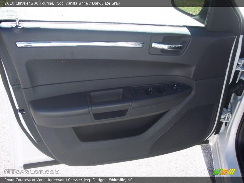 Cool Vanilla White / Dark Slate Gray 2010 Chrysler 300 Touring
