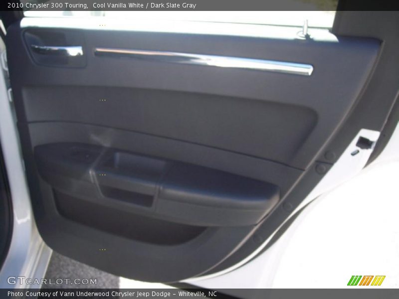 Cool Vanilla White / Dark Slate Gray 2010 Chrysler 300 Touring
