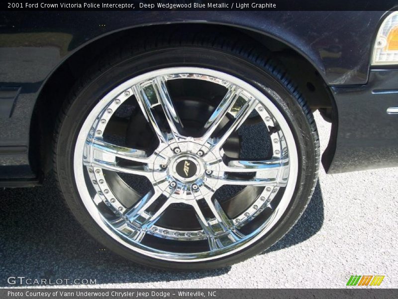 Custom Wheels of 2001 Crown Victoria Police Interceptor