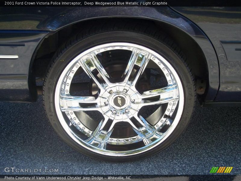 Custom Wheels of 2001 Crown Victoria Police Interceptor