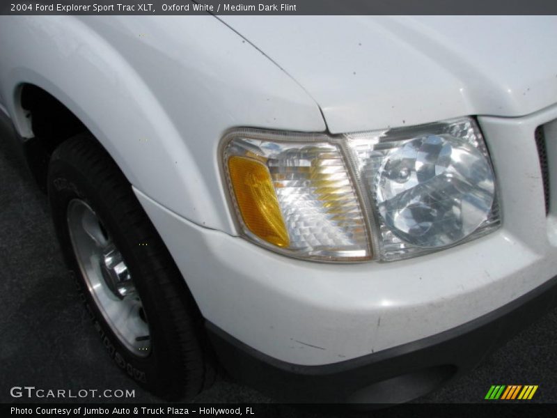 Oxford White / Medium Dark Flint 2004 Ford Explorer Sport Trac XLT