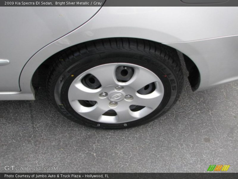 Bright Silver Metallic / Gray 2009 Kia Spectra EX Sedan