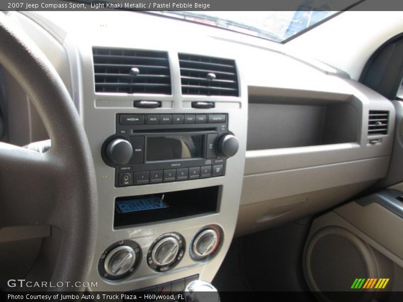 Light Khaki Metallic / Pastel Pebble Beige 2007 Jeep Compass Sport