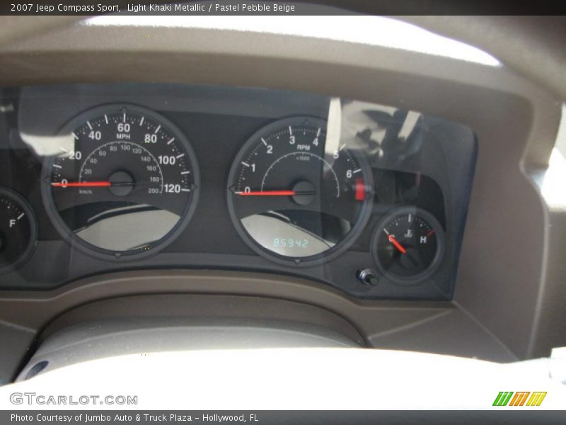 Light Khaki Metallic / Pastel Pebble Beige 2007 Jeep Compass Sport