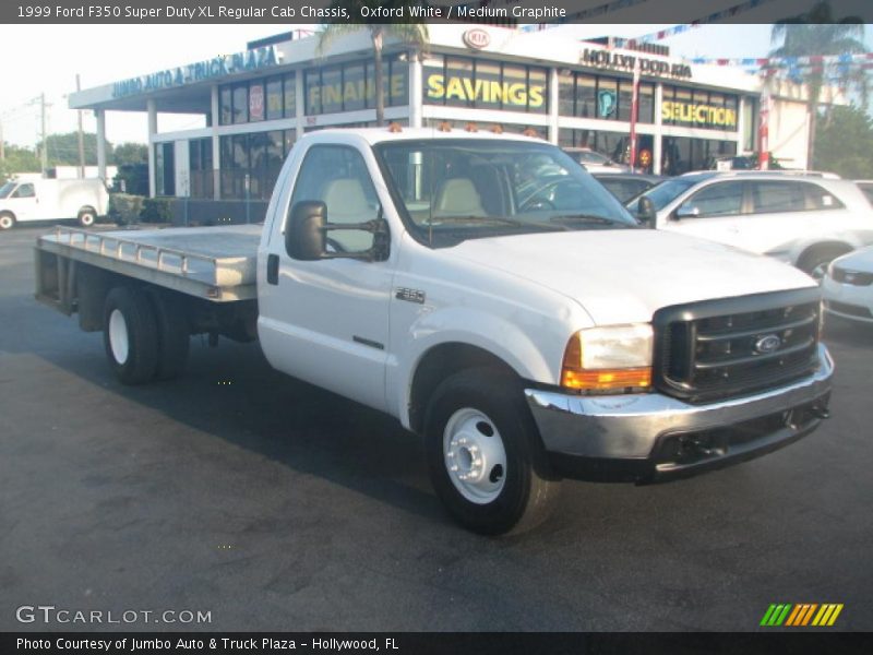 Oxford White / Medium Graphite 1999 Ford F350 Super Duty XL Regular Cab Chassis
