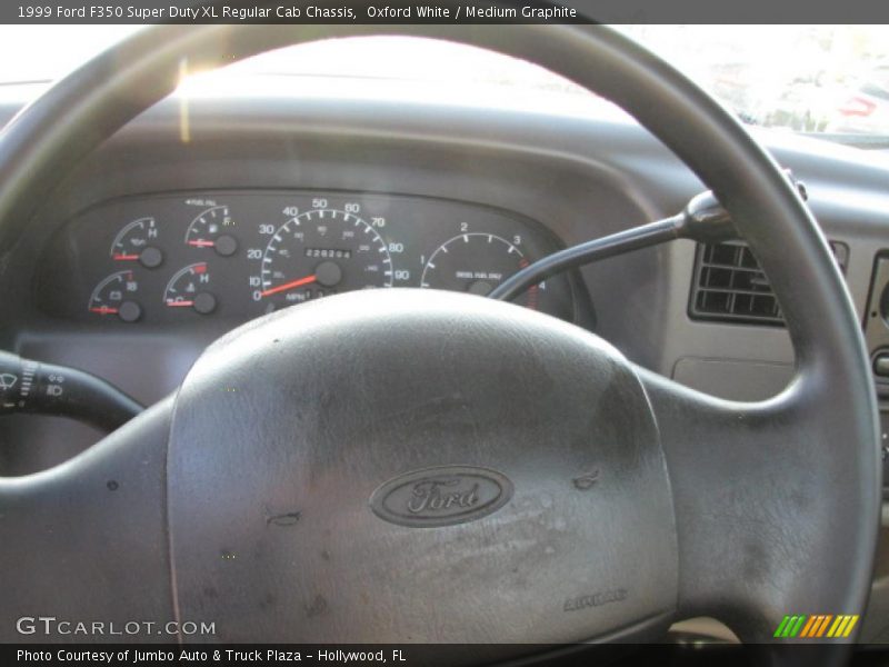 Oxford White / Medium Graphite 1999 Ford F350 Super Duty XL Regular Cab Chassis
