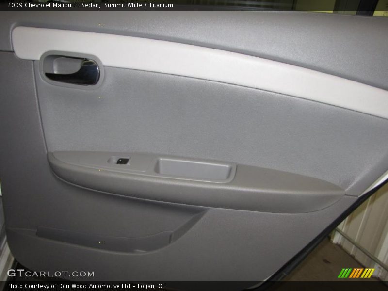 Summit White / Titanium 2009 Chevrolet Malibu LT Sedan