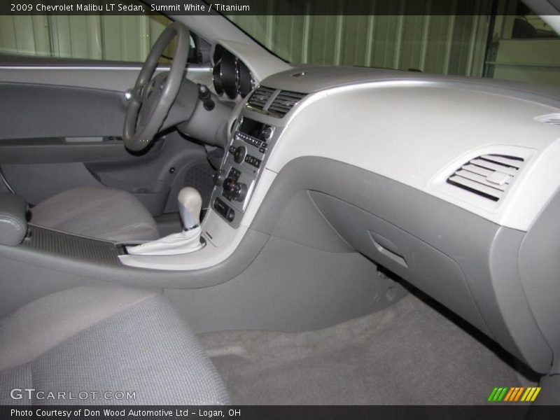 Summit White / Titanium 2009 Chevrolet Malibu LT Sedan