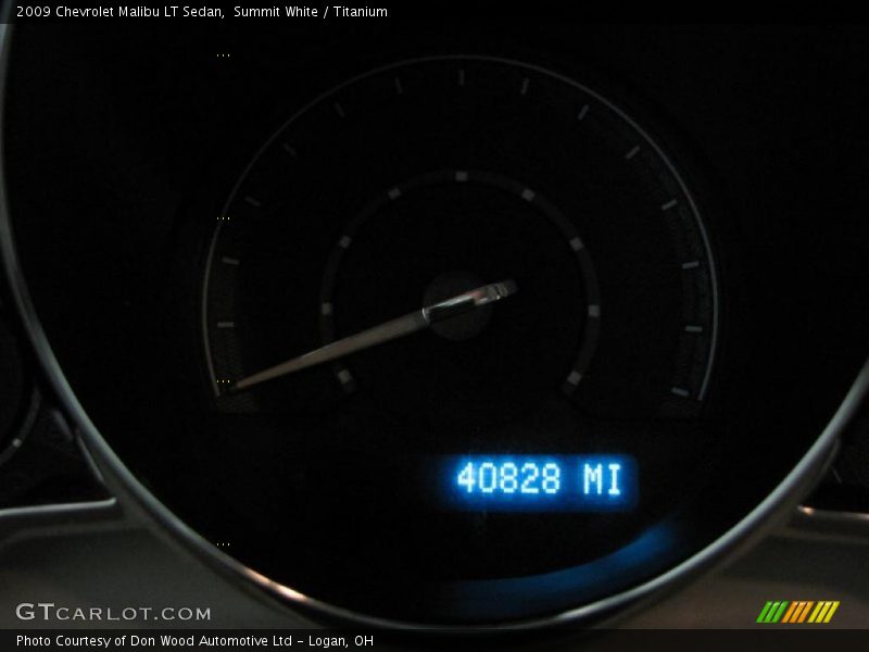 Summit White / Titanium 2009 Chevrolet Malibu LT Sedan