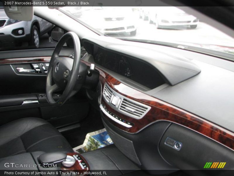 Black / Black 2007 Mercedes-Benz S 550 Sedan