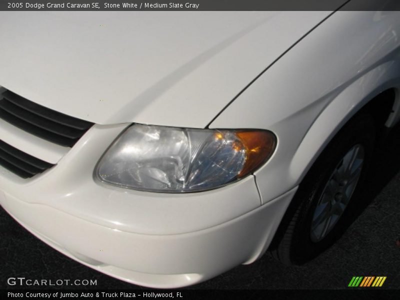 Stone White / Medium Slate Gray 2005 Dodge Grand Caravan SE