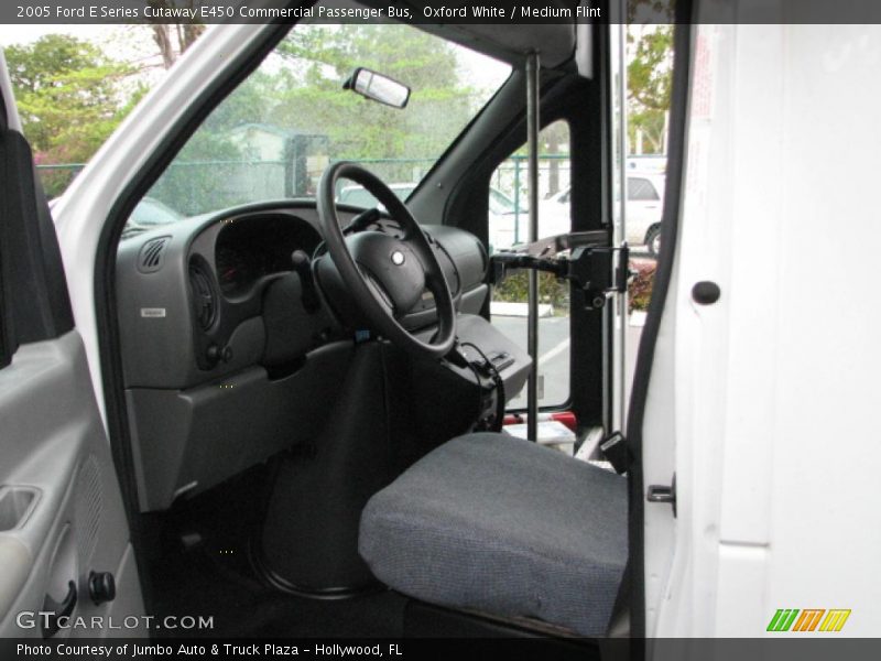  2005 E Series Cutaway E450 Commercial Passenger Bus Medium Flint Interior