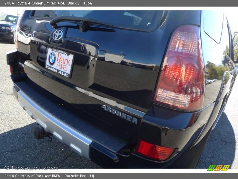 Black / Taupe 2004 Toyota 4Runner Limited 4x4