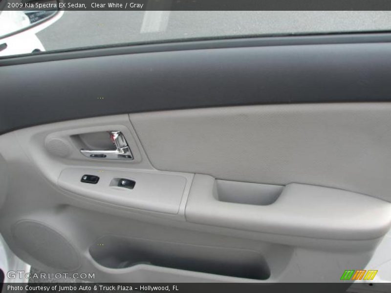 Clear White / Gray 2009 Kia Spectra EX Sedan