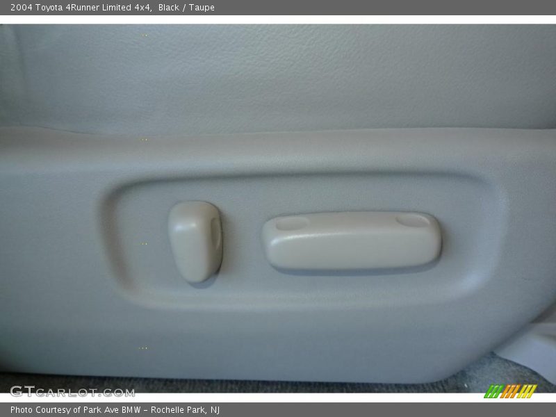 Black / Taupe 2004 Toyota 4Runner Limited 4x4