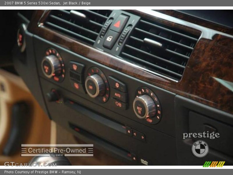 Jet Black / Beige 2007 BMW 5 Series 530xi Sedan