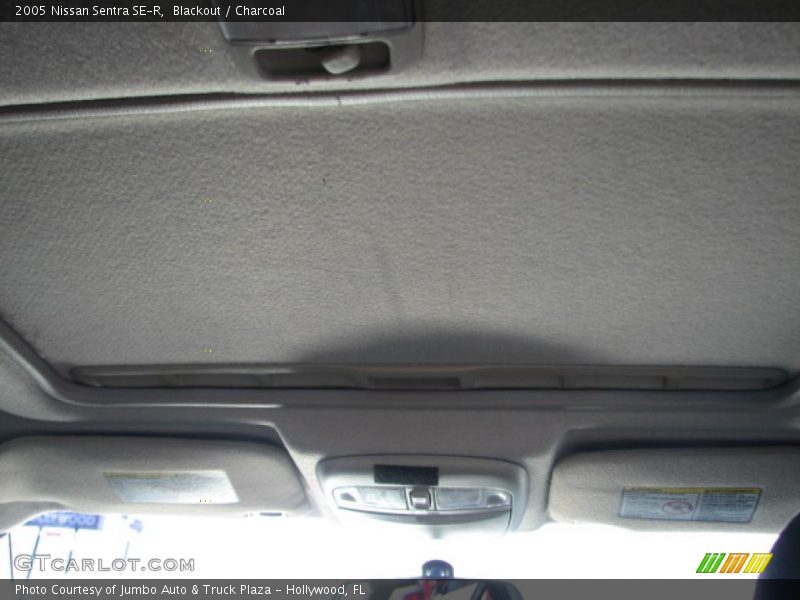 Blackout / Charcoal 2005 Nissan Sentra SE-R