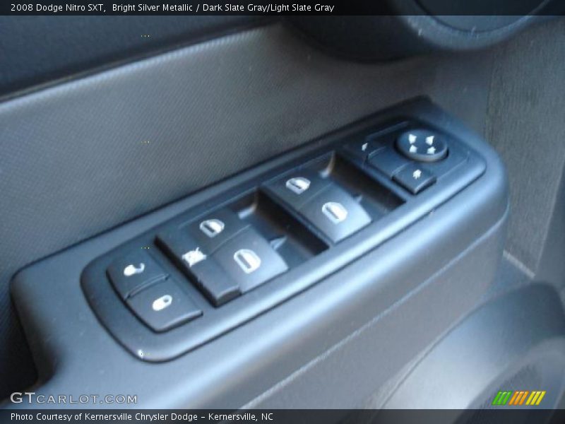 Bright Silver Metallic / Dark Slate Gray/Light Slate Gray 2008 Dodge Nitro SXT