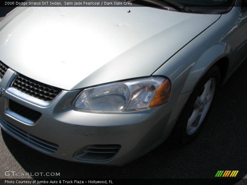 Satin Jade Pearlcoat / Dark Slate Grey 2006 Dodge Stratus SXT Sedan