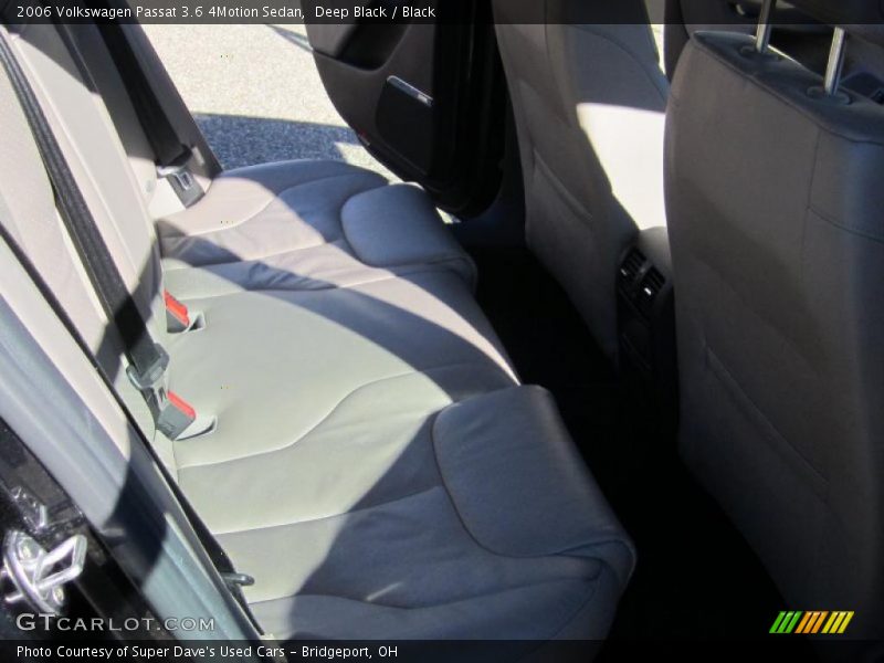Deep Black / Black 2006 Volkswagen Passat 3.6 4Motion Sedan